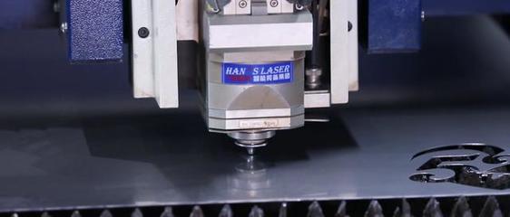 激光切割機易損壞部位的防護鏡片